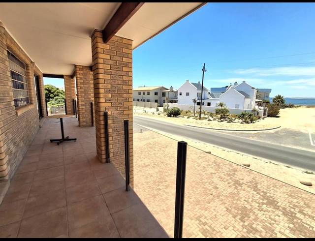 4 BEDROOM HOUSE FOR SALE IN BRITANNIA BAY